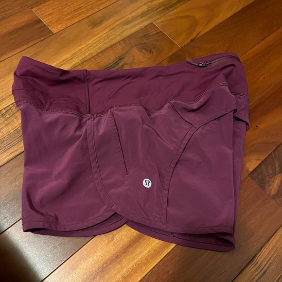 Lululemon shorts - Picture 4 of 5